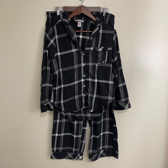 Victorias Secret‎ Pajama Set Medium Long Sleeve Top Bottoms Sleep Lounge Plaid - Picture 1 of 16